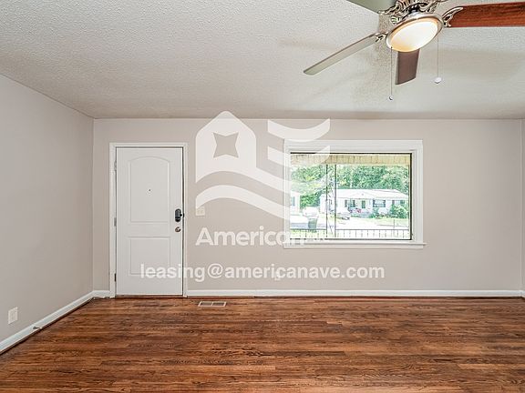 333857_003_living_room_4.jpg