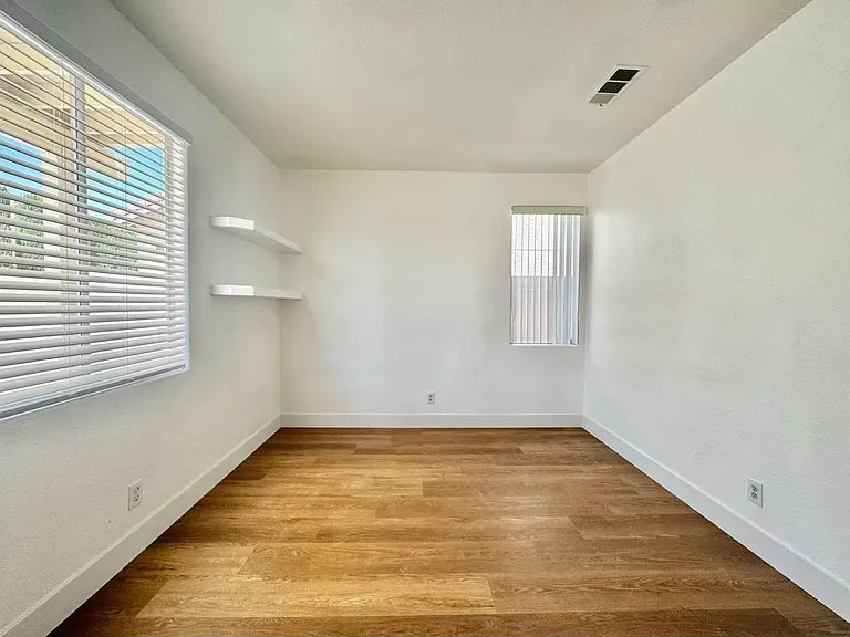 3828 Climbing Rose St — Photo 28