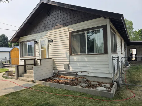 2245 16th St, Baker City, OR 97814
