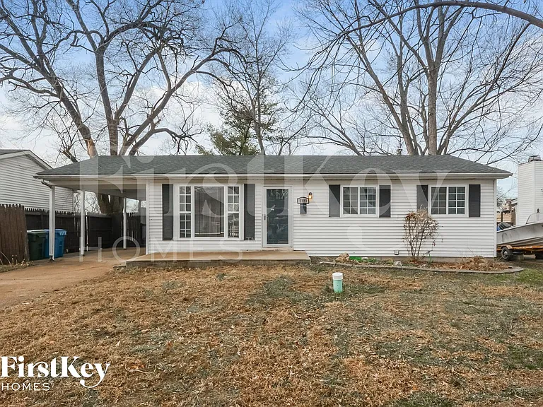 5323 Ville Cecelia Ln — Photo 2