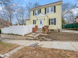 47 Hundley Ct, Stamford, CT 06902