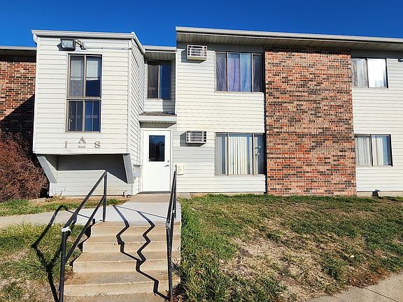 5th image of 420 S Gustin St #18018561
