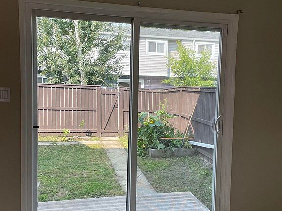 5th image of 205 Harrison Dr NW