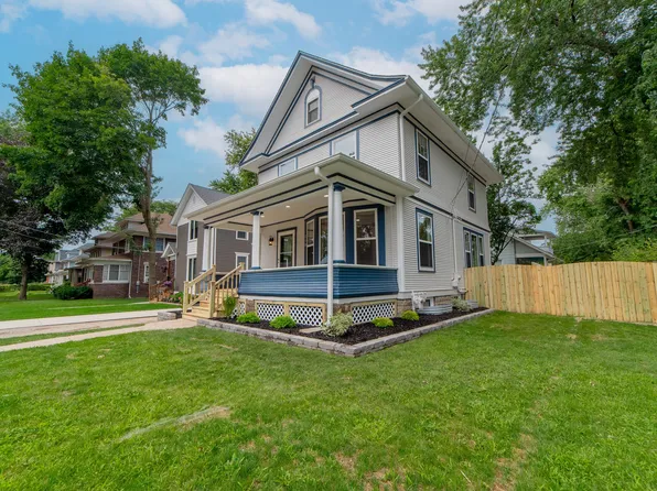 719 5th St, Aurora, IL 60505