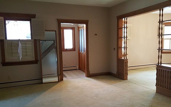 5th image of 636 Arlington Ave