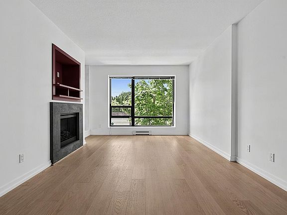 4th image of 9188 Hemlock Dr #203