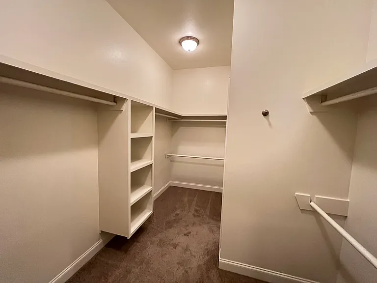 8027 Seville ct-08_12072022