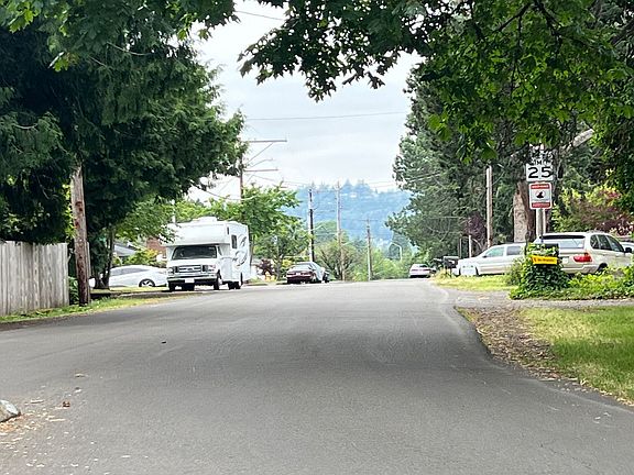 4th image of 3777 SE 14th St