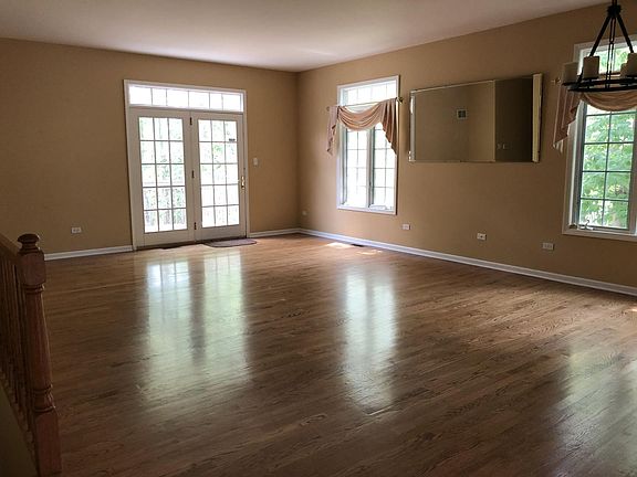 3rd image of 1265 Queen Ann Ln