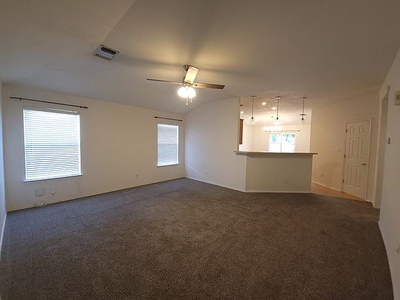 3rd image of 9034 Veranda Ct