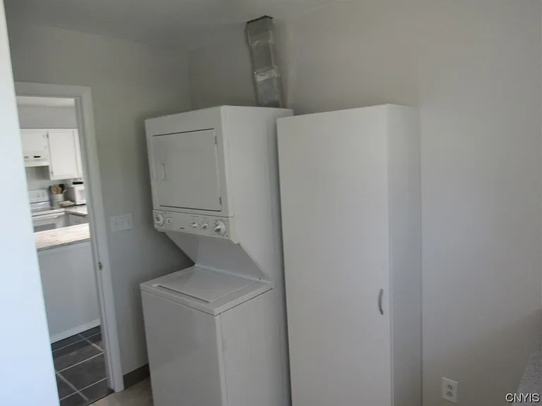 28 E River Rd #2-1 — Photo 39