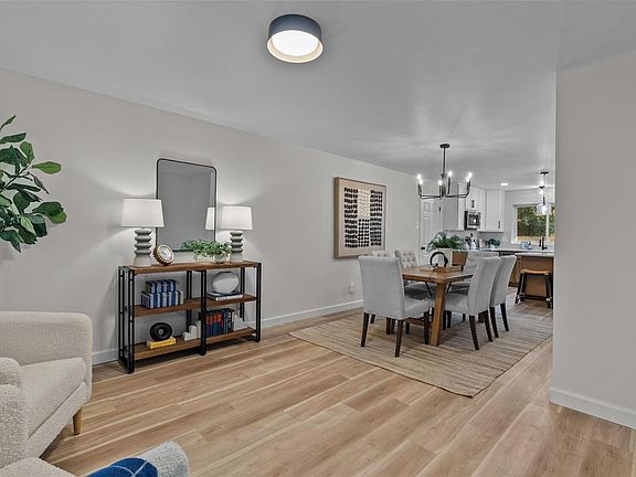 4th image of 6982 Parc Charlene Dr