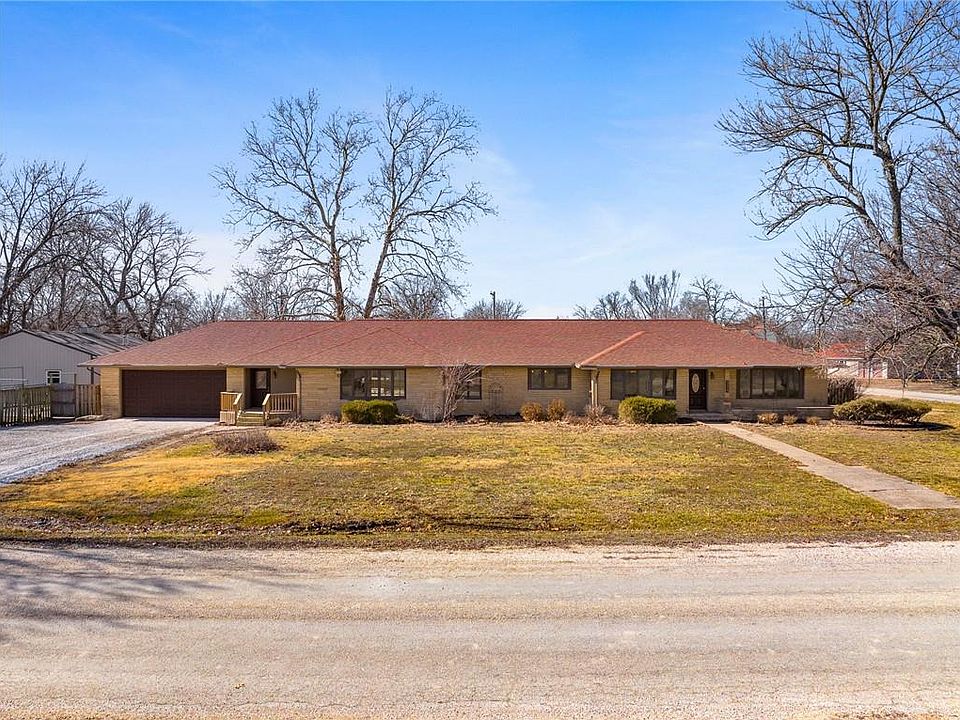 904 S Broadway Ave, La Harpe, KS 66751 Zillow