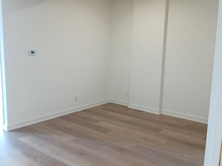 Exceptional large Bright Den. 9x7 9x6 Abundance of space for many opportunities ! Work space , extra bedroom , hobbies, additional living area