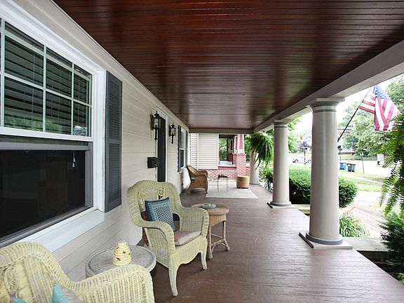 4th image of 1511 Belle Ave