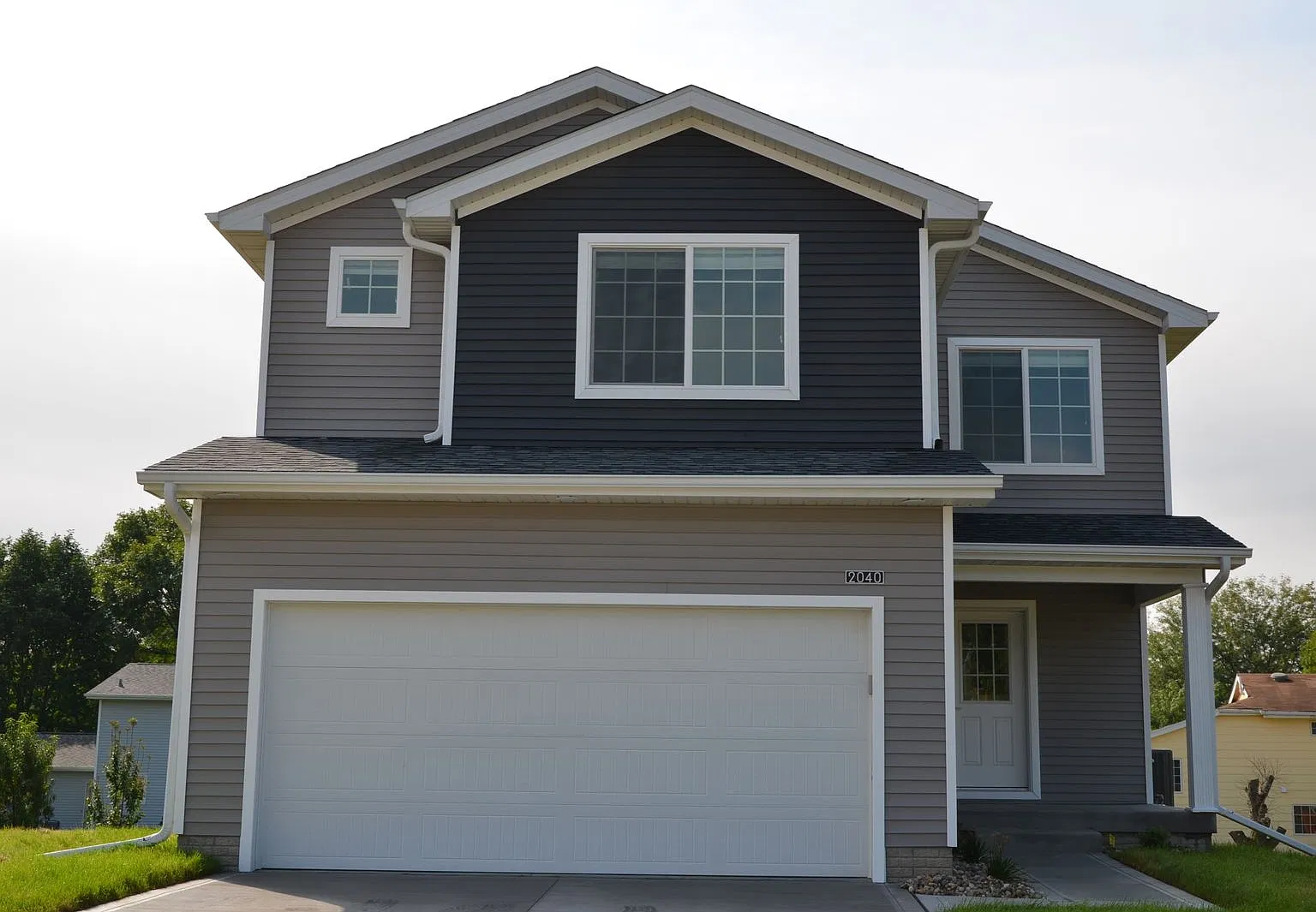 Beautiful 4 Bedroom House in Altoona — Photo 1