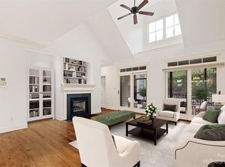 4 Meadow Vista Ct, Asheville, NC 28803