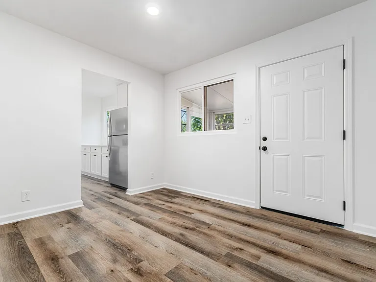 4363 Allen Dr — Photo 11