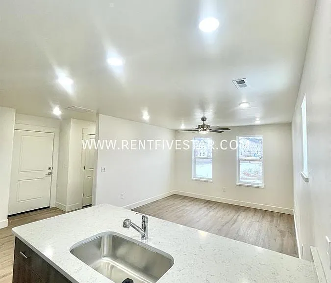 2472 Foothill Blvd #D — Photo 6