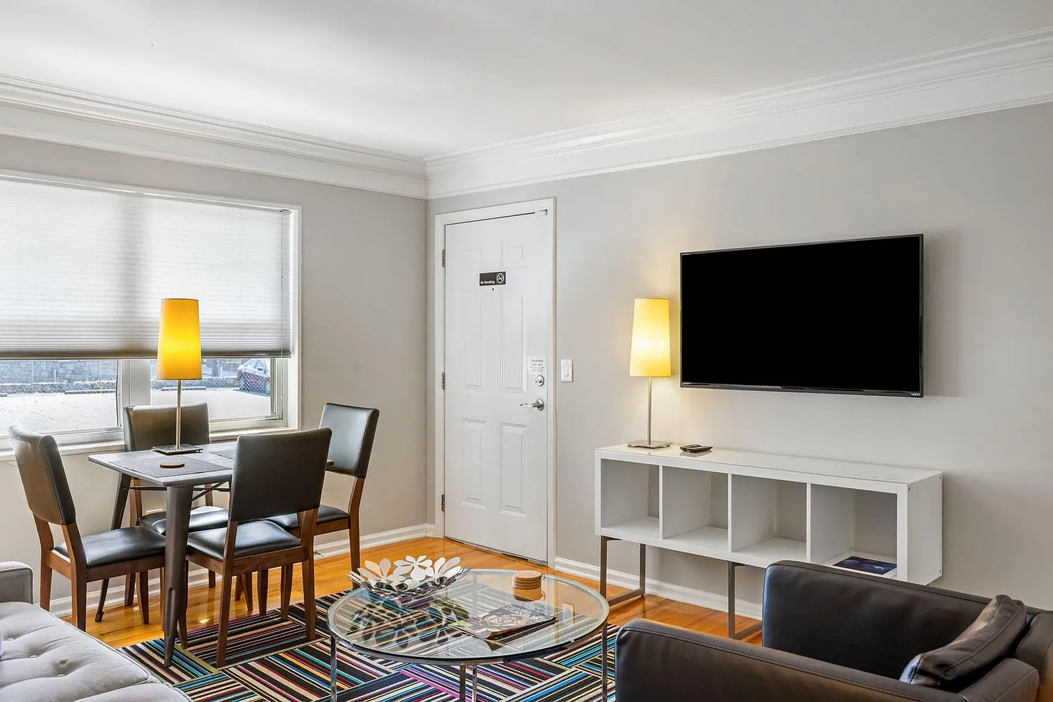 1 bed, 1.0 bath, 645 sqft, $3,334 — Photo 1