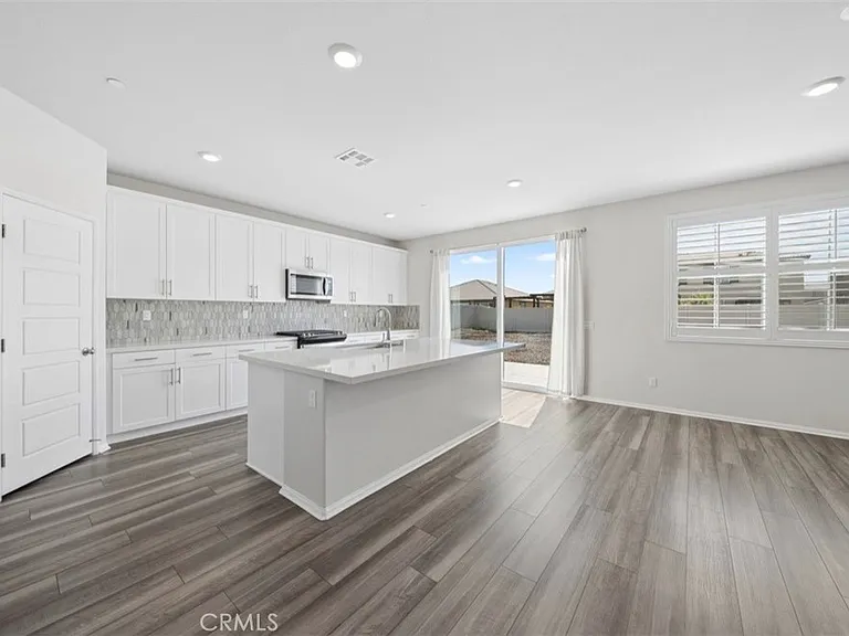 32839 Waylon Ct — Photo 10