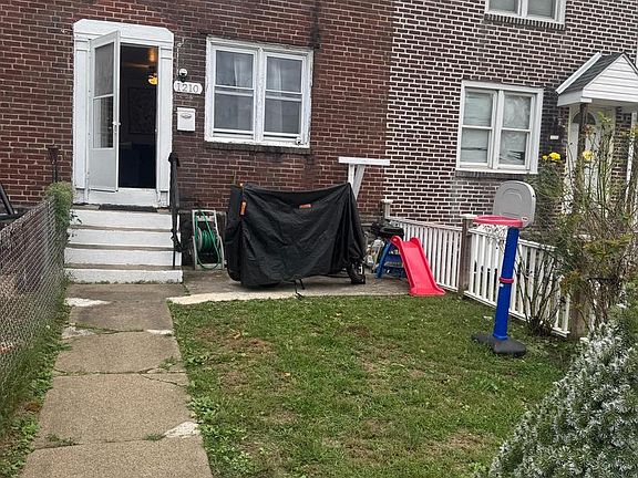 2nd image of 1210 Berkley Rd