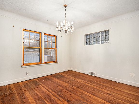 5th image of 1637 Scoville Ave