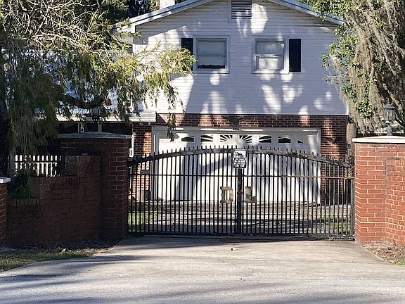 Front electric gate