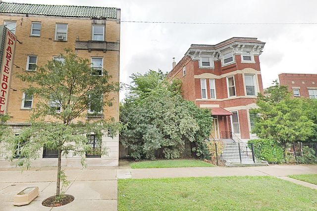 1st image of 2851 W Washington Blvd