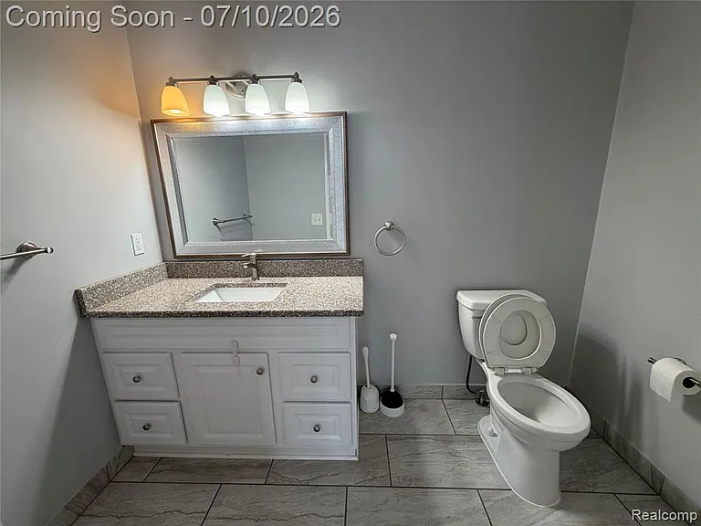 29415 Glen Oaks Blvd E — Photo 14