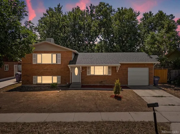5542 Crown Boulevard, Denver, CO 80239