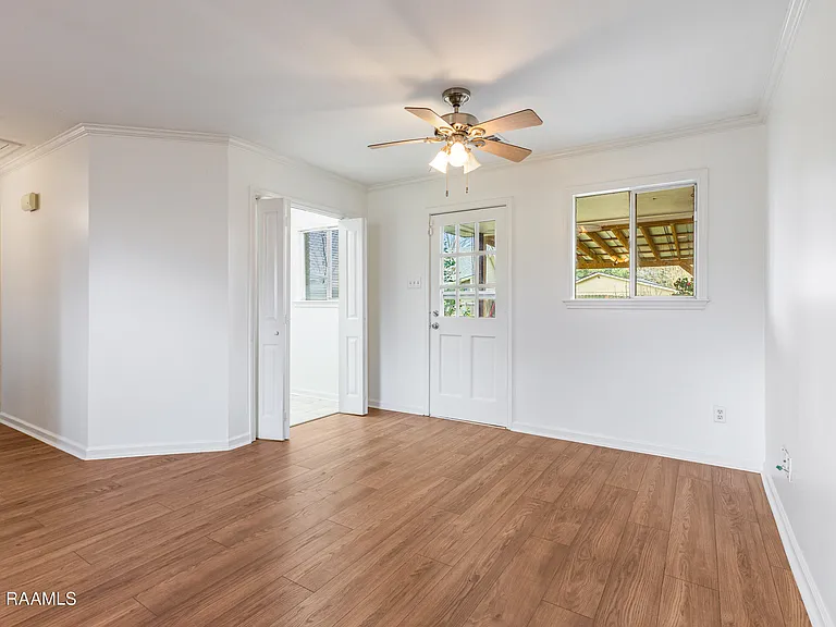 412 Normandy Rd — Photo 5