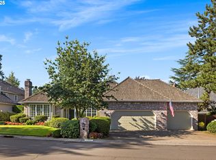 13980 Amberwood Cir, Lake Oswego, OR 97035