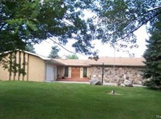 11250 Martinsville Rd, Carleton, MI 48117