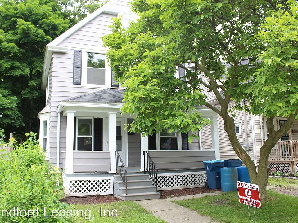 1st image of 831 Lovett Pl