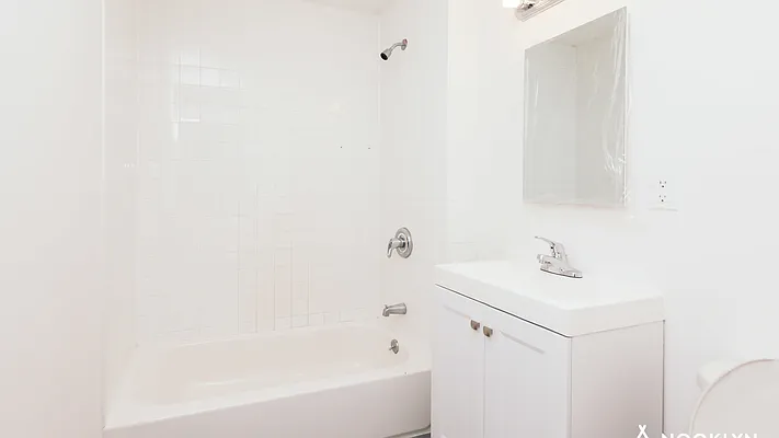 Rented by Nooklyn NYC LLC | media 21