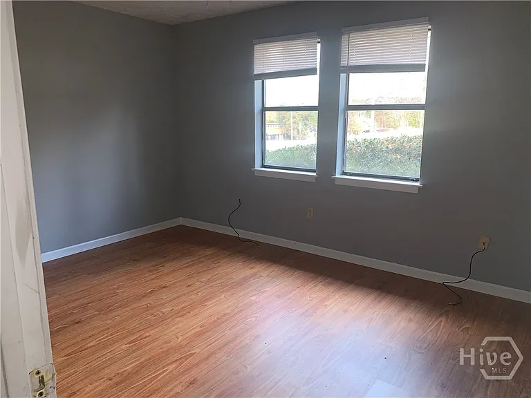 397 Fowler Dr — Photo 15