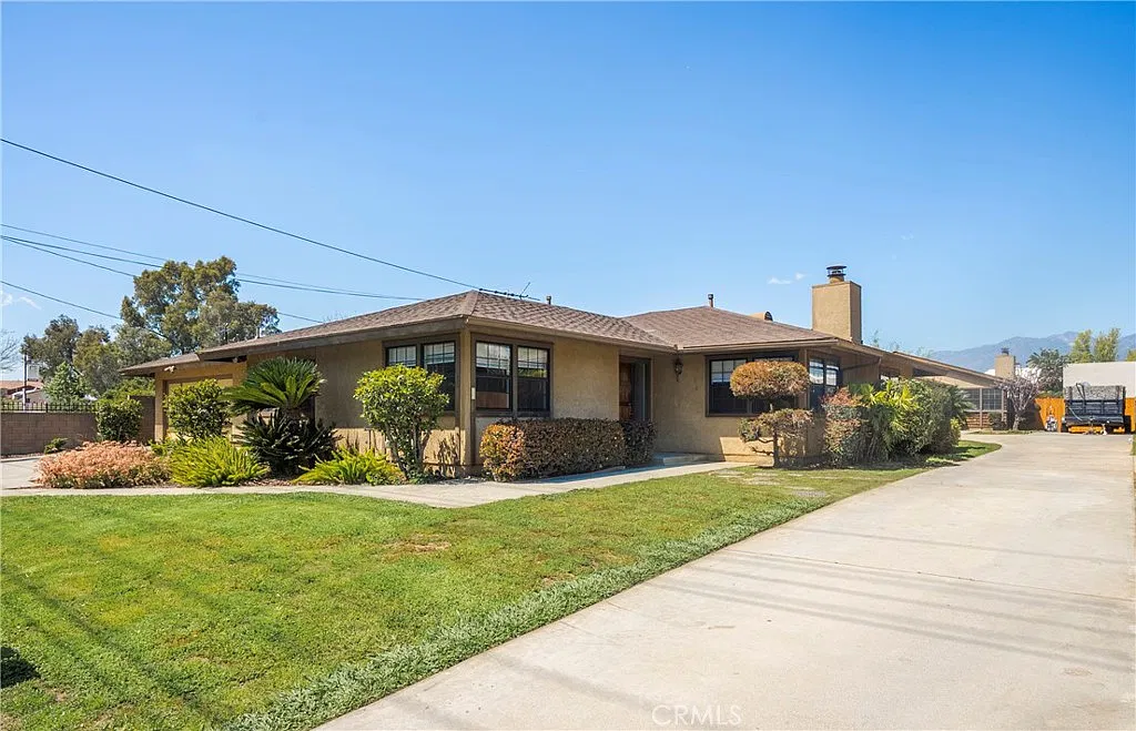 4 bed, 1650 sqft, $3,900 — Photo 2