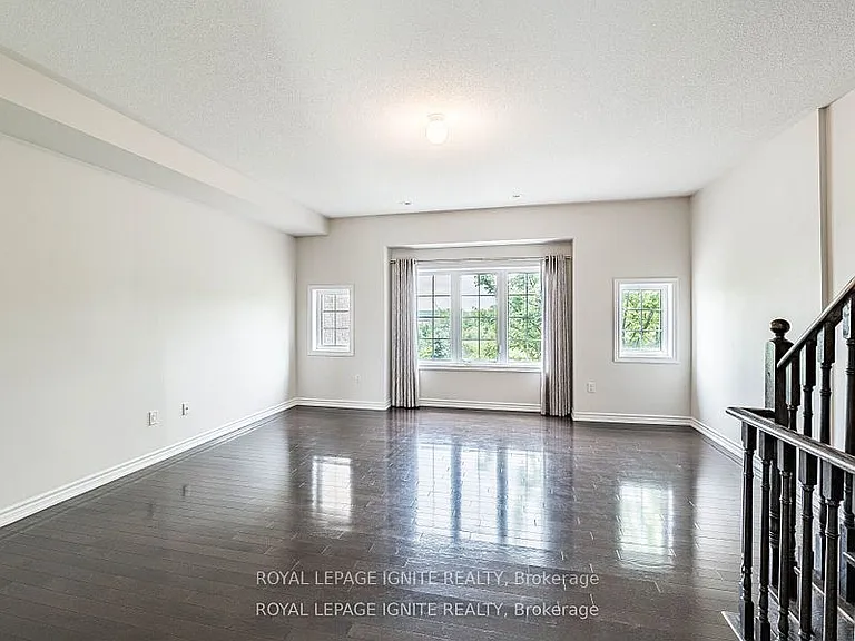 37 Aspen Hills Rd — Photo 16