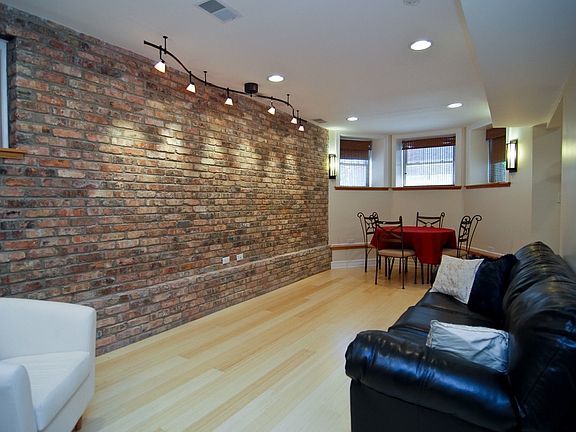3rd image of 1744 W Augusta Blvd #G