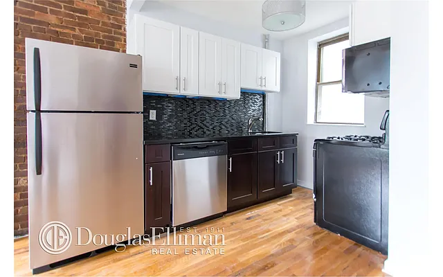 Rented by Douglas Elliman | media 38