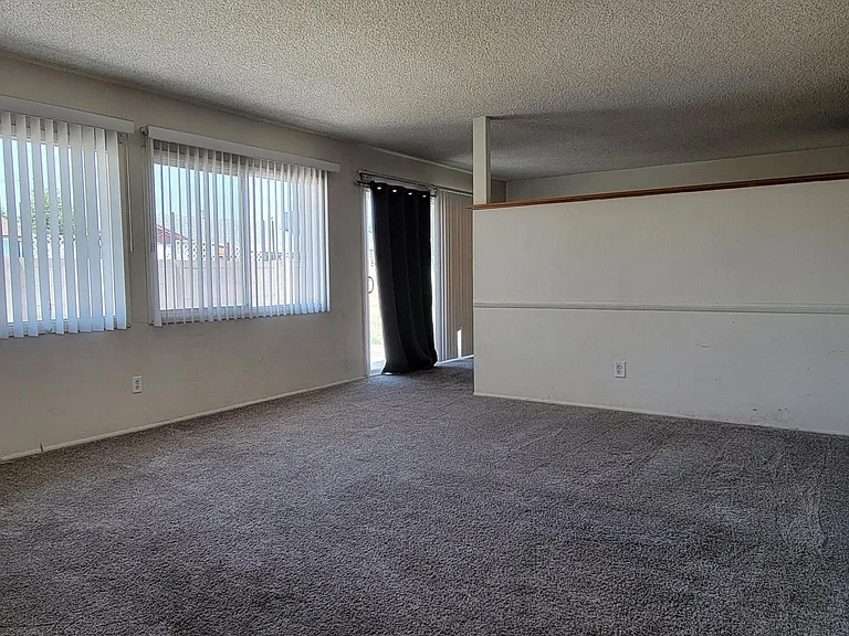 7928 W Earll Dr — Photo 9