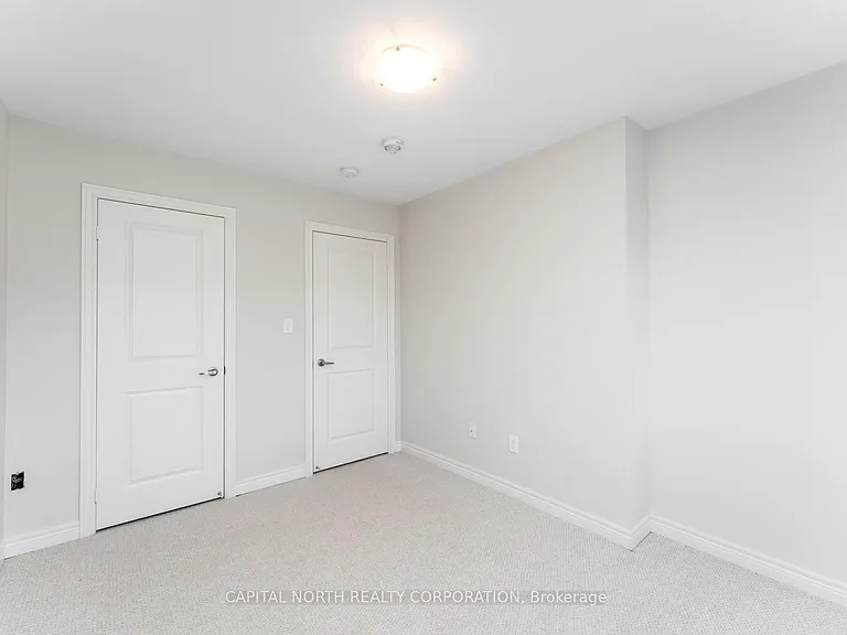 84 Fortis Cres — Photo 28