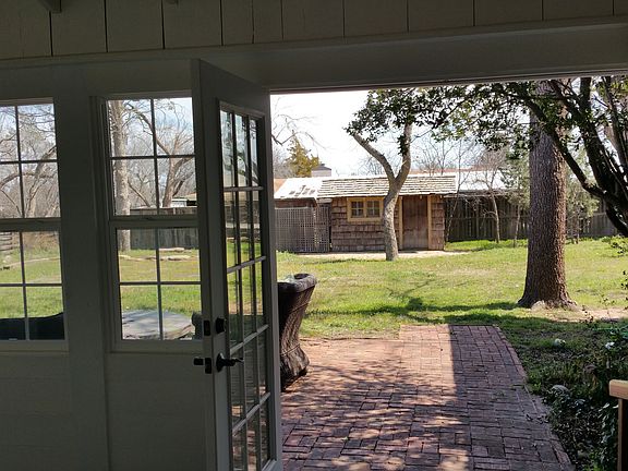 sun room looking out to yard