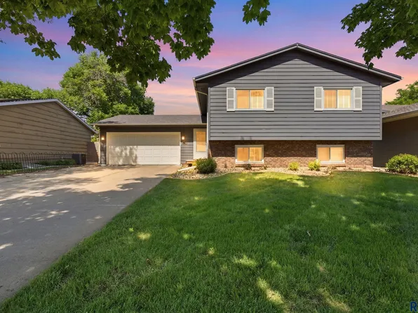 2600 S Groveland Ave, Sioux Falls, SD 57110