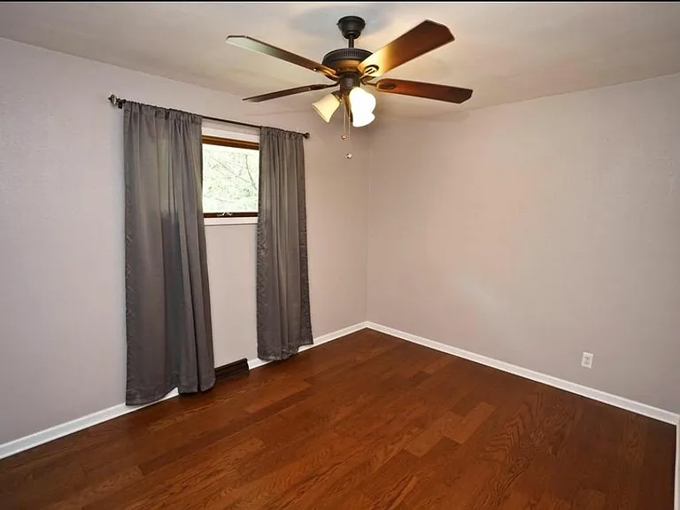 3313 Spring Creek Rd — Photo 9
