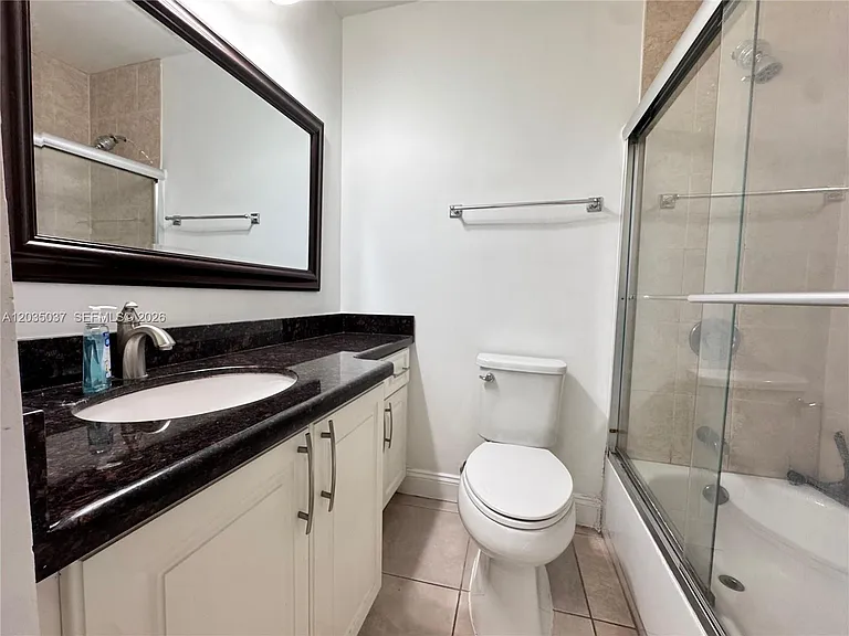 1801 NE 25th Ave #3 — Photo 9