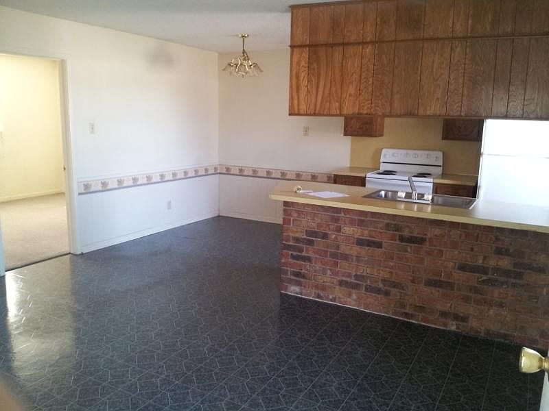 1st image of 216 W Beeline Ln APT 3
