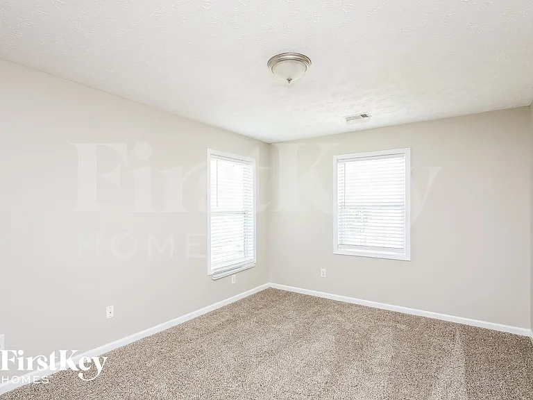 235 Lazy Willow Ln — Photo 12