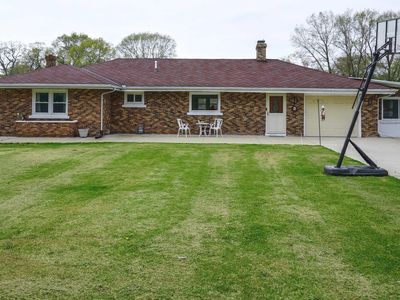55137 Hollywood Blvd, South Bend, IN, 46628
